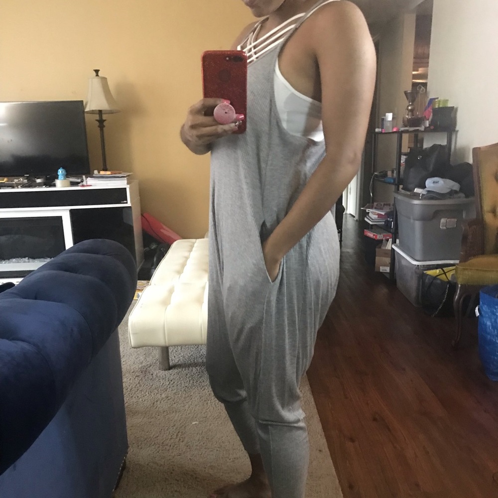 Romper - Picture 2 of 3